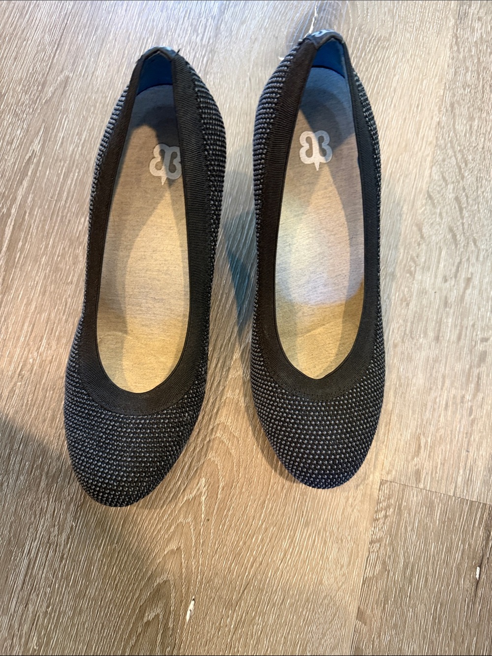 Betabrand Late to the gate Black Knit heel